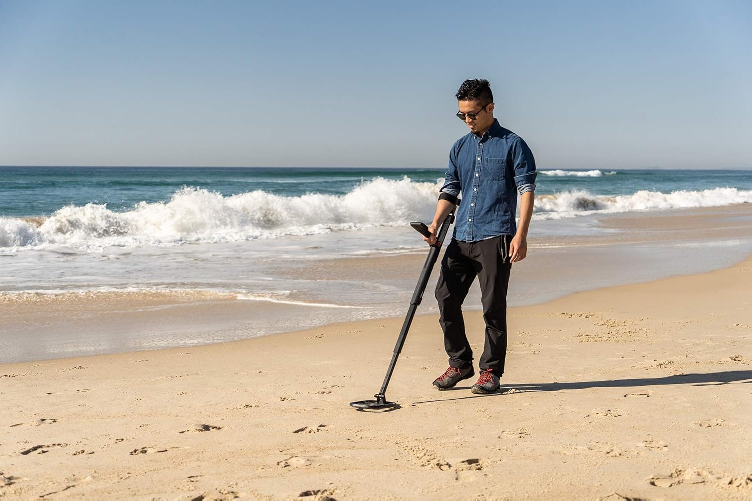 Minelab GO-FIND 22 Ultra-Light Collapsible Metal Detector