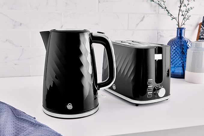 Swan Windsor Textured Kettle 1.7L 3kW Rapid Boil | SK14611