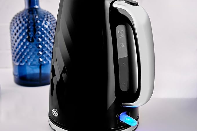 Swan Windsor Textured Kettle 1.7L 3kW Rapid Boil | SK14611