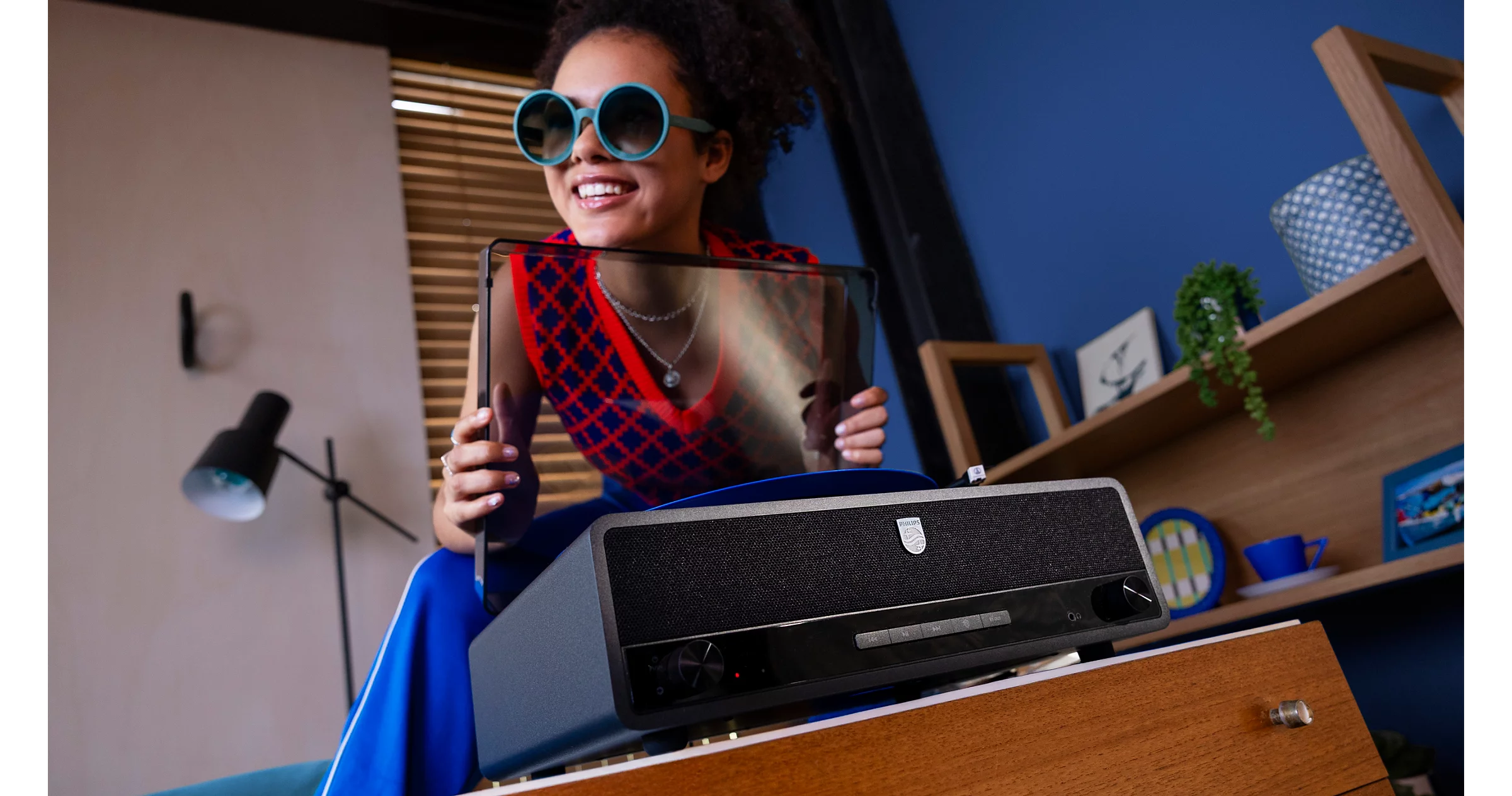 Philips CENTURY Bluetooth Turntable