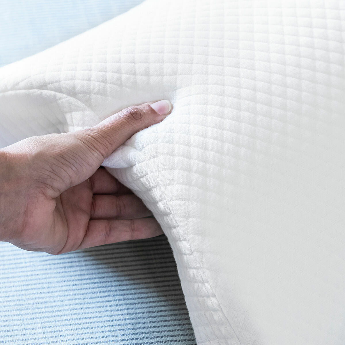 Viscoelastic Cervical Pillow for Couples Cozzy