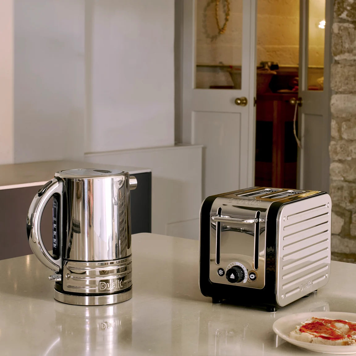 Dualit Architect 2 Slice Toaster Black Body & Stainless Steel Panels - 26525