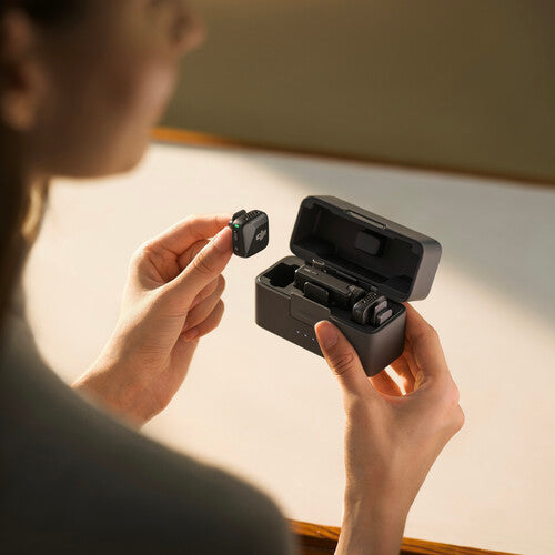 DJI Mic Mini 2-Person Compact Wireless Microphone System for Camera & Smartphone - CP.RN.00000433.01