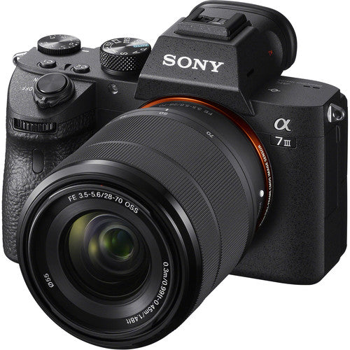 Cuerpo Sony A7 III + lente FE 28-70 mm f/3,5-5,6 OSS