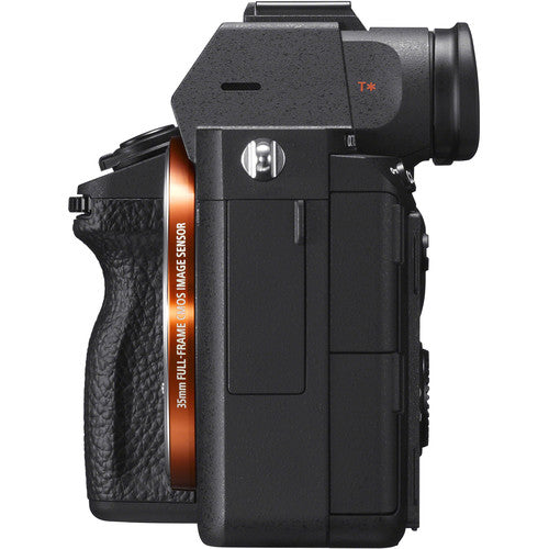 Cuerpo Sony A7 III + lente FE 28-70 mm f/3,5-5,6 OSS