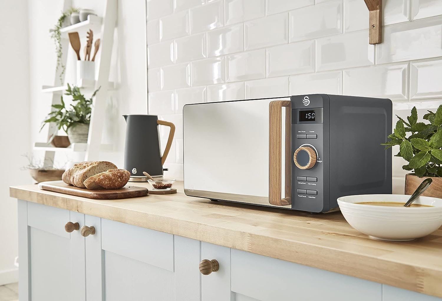 Swan 20L Nordic Digital Microwave - SM22036