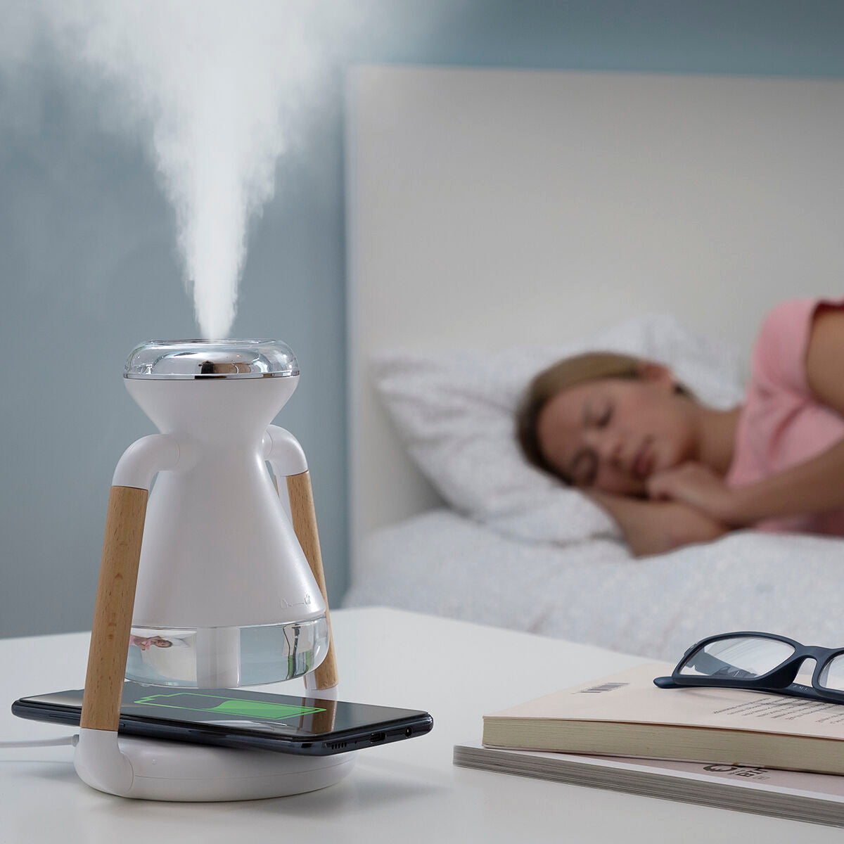 3 in 1 Wireless charger , aroma diffuser and aumidifier misvolt