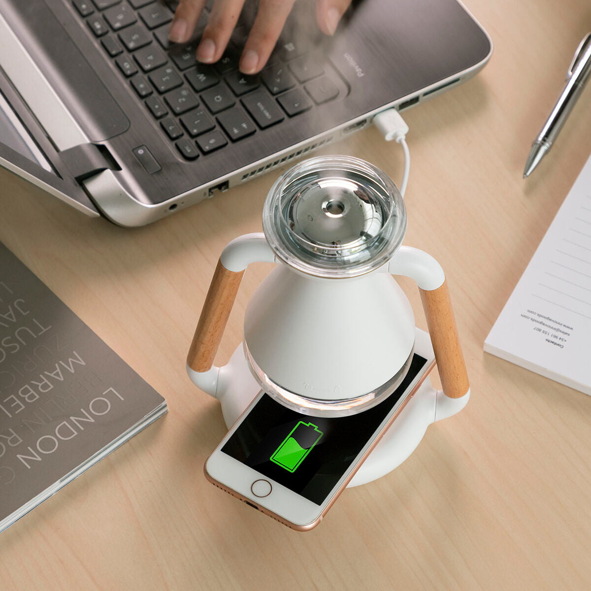 3 in 1 Wireless charger , aroma diffuser and aumidifier misvolt