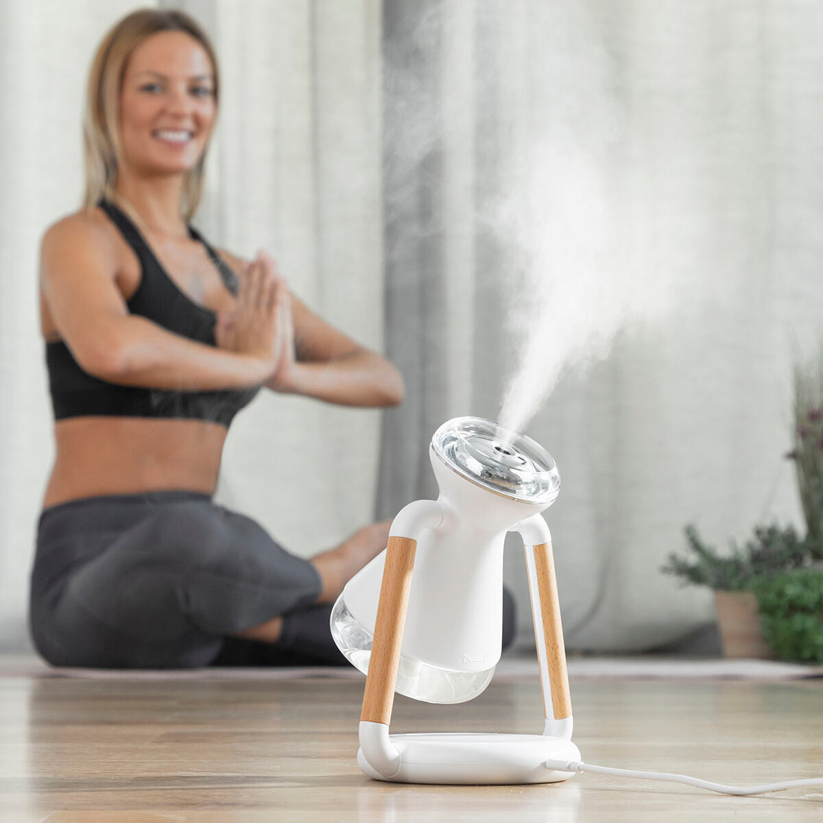 3 in 1 Wireless charger , aroma diffuser and aumidifier misvolt
