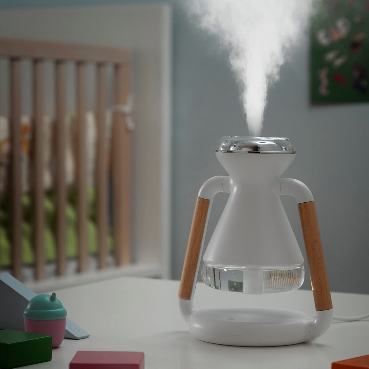 3 in 1 Wireless charger , aroma diffuser and aumidifier misvolt