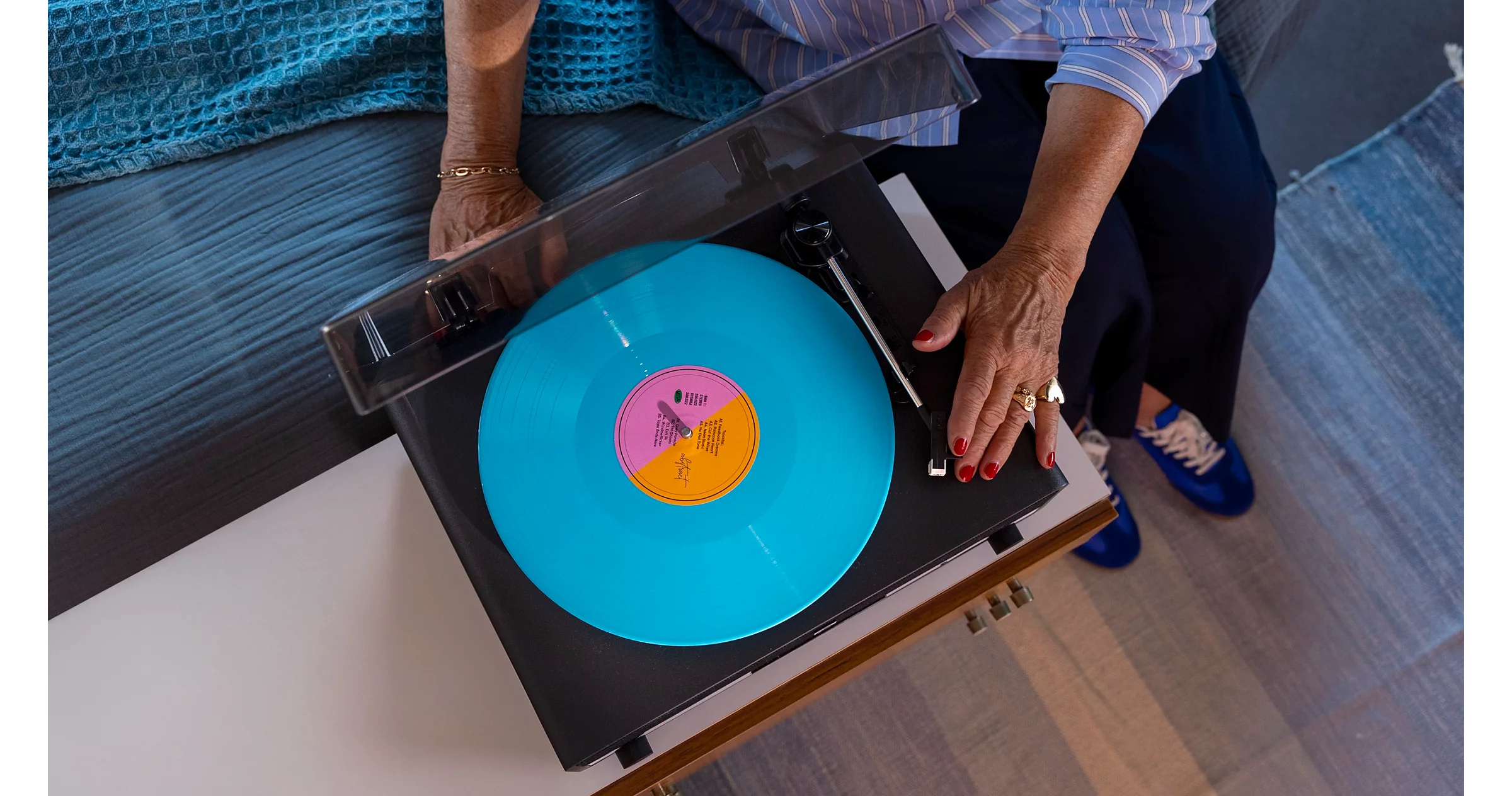 Philips CENTURY Bluetooth Turntable