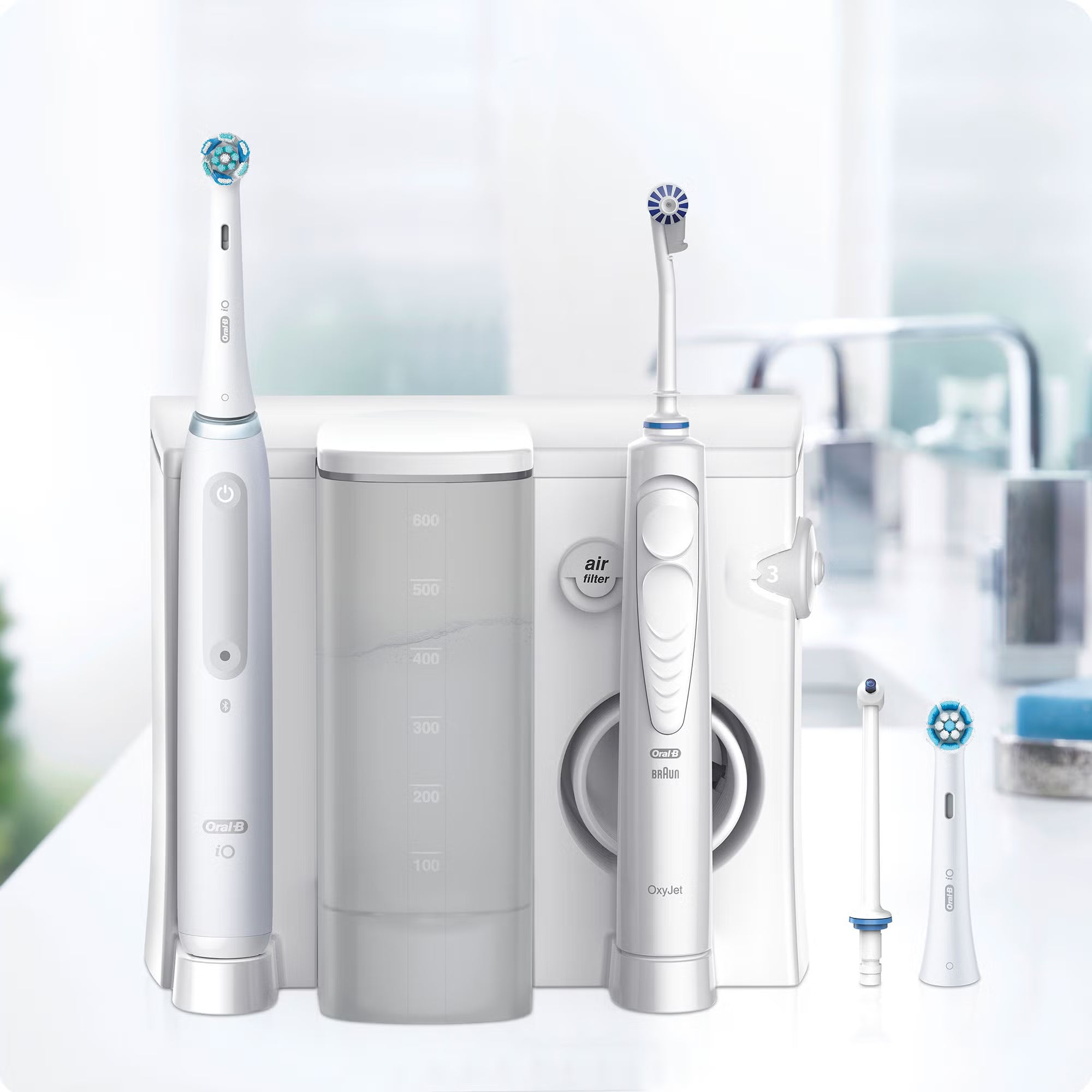 Oral-B iO4 Advanced Irrigator & Waterflosser