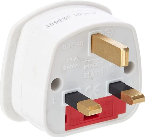 Daewoo UK Tourist Adaptor Loose White - TVL1013