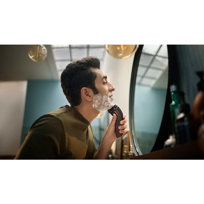 Philips Series 3000 Wet & Dry Electric Shaver with 5D - S3242/12