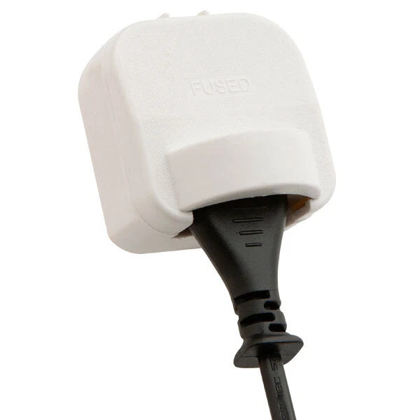 Power Connections/adapter White Grounded Schuko Converter 13A - SCP3-WH-R-13A