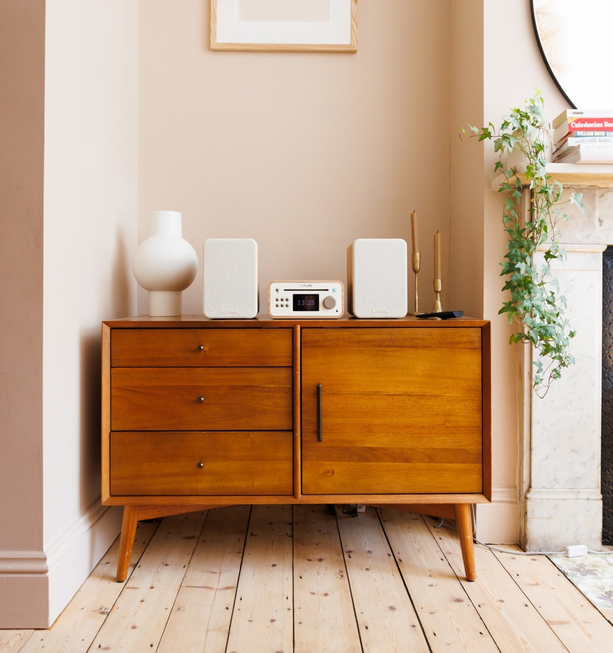 Classic Stereo Mini Stereo System Cotton White/Oak - 254591