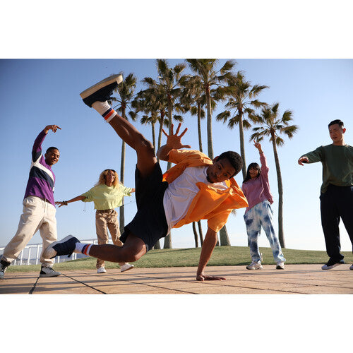 Canon EOS R10 Mirrorless Camera + RF-S 18-45mm F4.5-6.3 IS STM Lens Kit